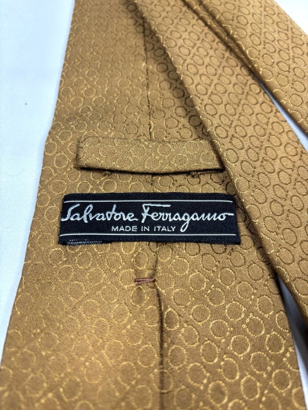 Vintage 90s Salvatore Ferragamo Silk Tie Gold Gancini Monogram Italy Old Money - Picture 5 of 7